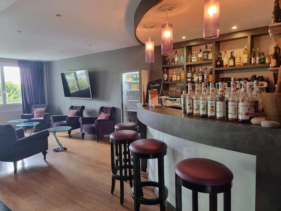 Cozy Hotel Logis Morlaix Plouigneau Екстериор снимка