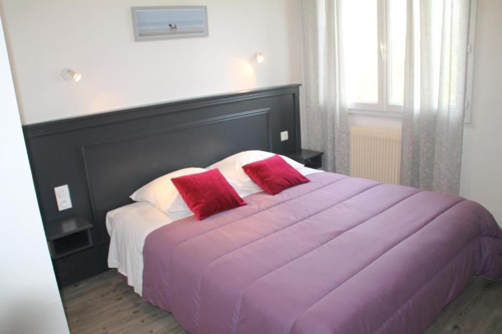 Cozy Hotel Logis Morlaix Plouigneau Стая снимка